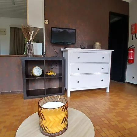 L'oxymore Hastiere-par-dela